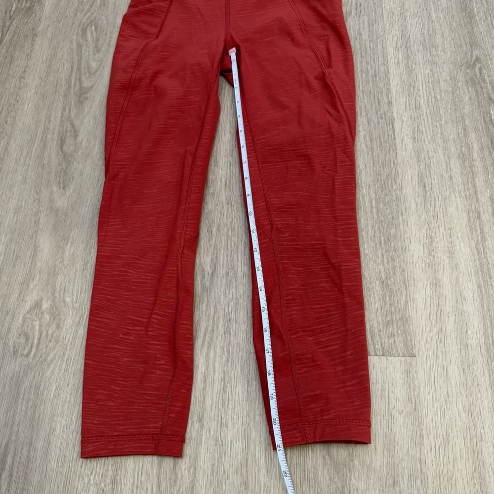 Like New Size 4 Lululemon Time To Sweat Crop Stride Embossed Cayenne Rust - Picture 5 of 12